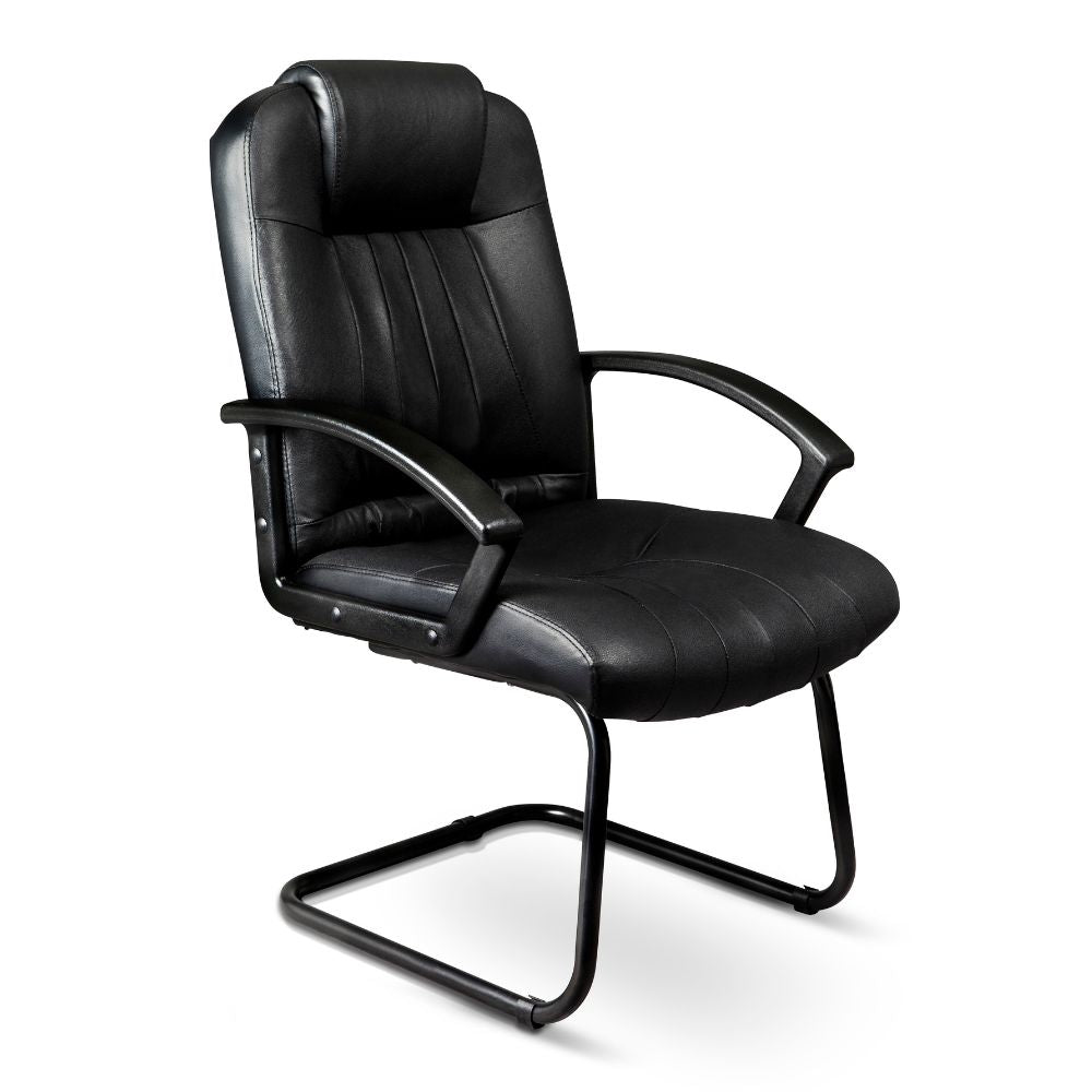 Silla de visita Nogal Beat Pablo negra con respaldo de madera, asiento tapizado con costuras y base de tubo redondo