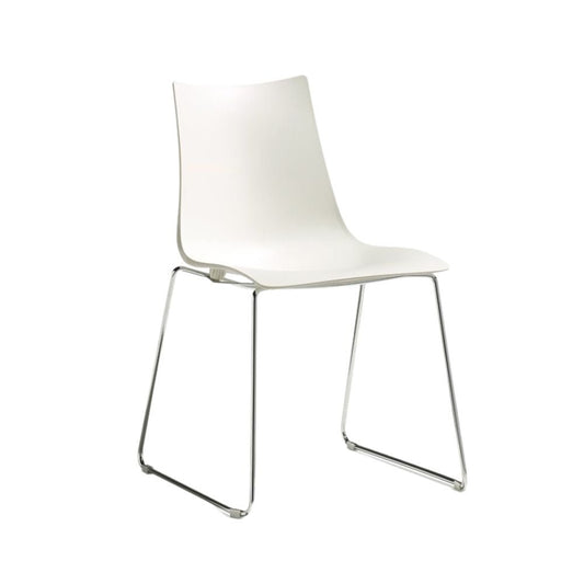Silla de visita LABENZE ZEBRA apilable en tecnopolímero reciclable con estructura de trineo en acero