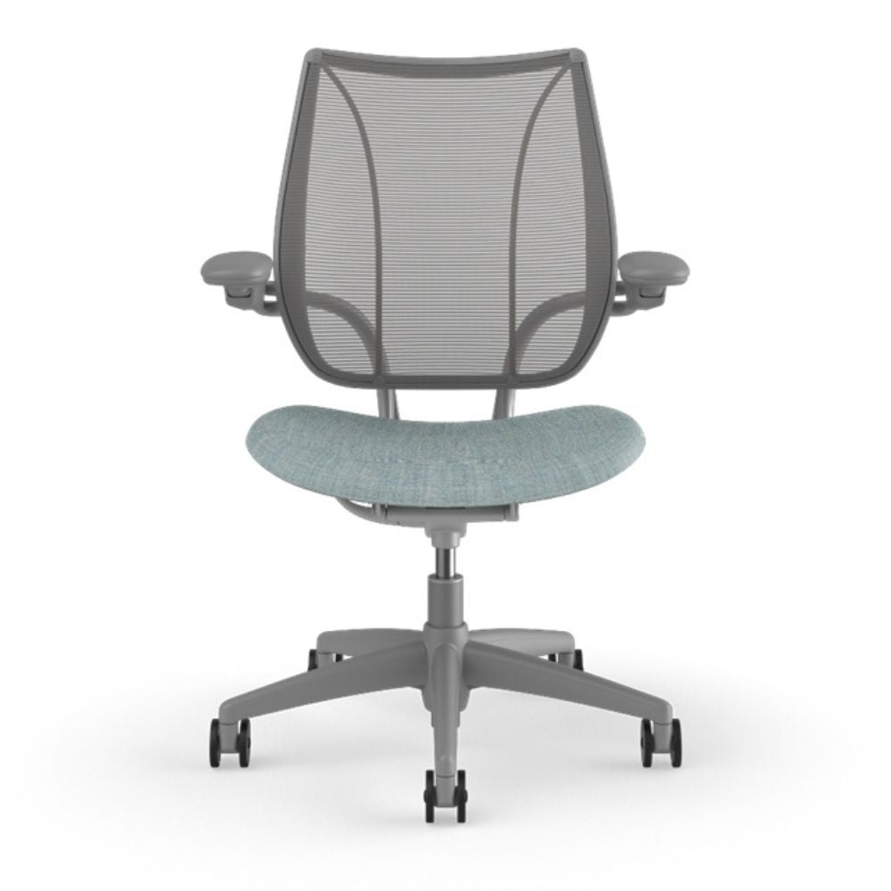 Silla de Oficina Ejecutiva Ergonómica - HUMANSCALE LIBERTY - Color de Malla Platino y Tegido 0823 82 - Asiento Tapizado Silla Ejecutiva Silla Ergonómica Silla De Dirección Silla De Oficina Silla Ajustable Silla Con Respaldo Alto Silla Con Reposabrazos Silla Con Ruedas Silla De Diseño Moderno Silla De Alta Calidad Oficina Ejecutiva Sala De Reuniones Espacio Corporativo Área De Trabajo Profesional Sala De Conferencias Espacio Laboral