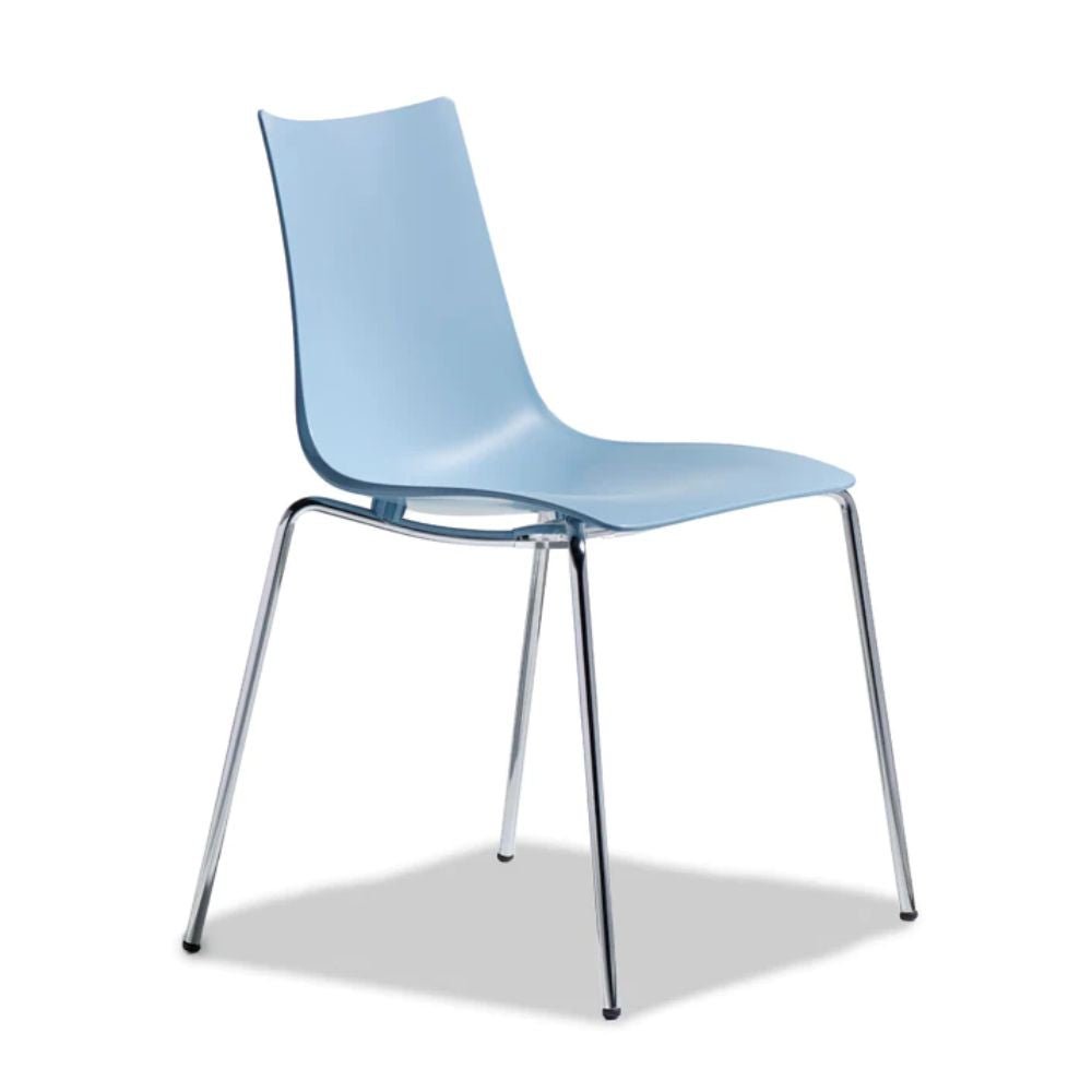 Silla comercial Labenze Zebra apilable en tecnopolímero reciclable con estructura tubular de acero