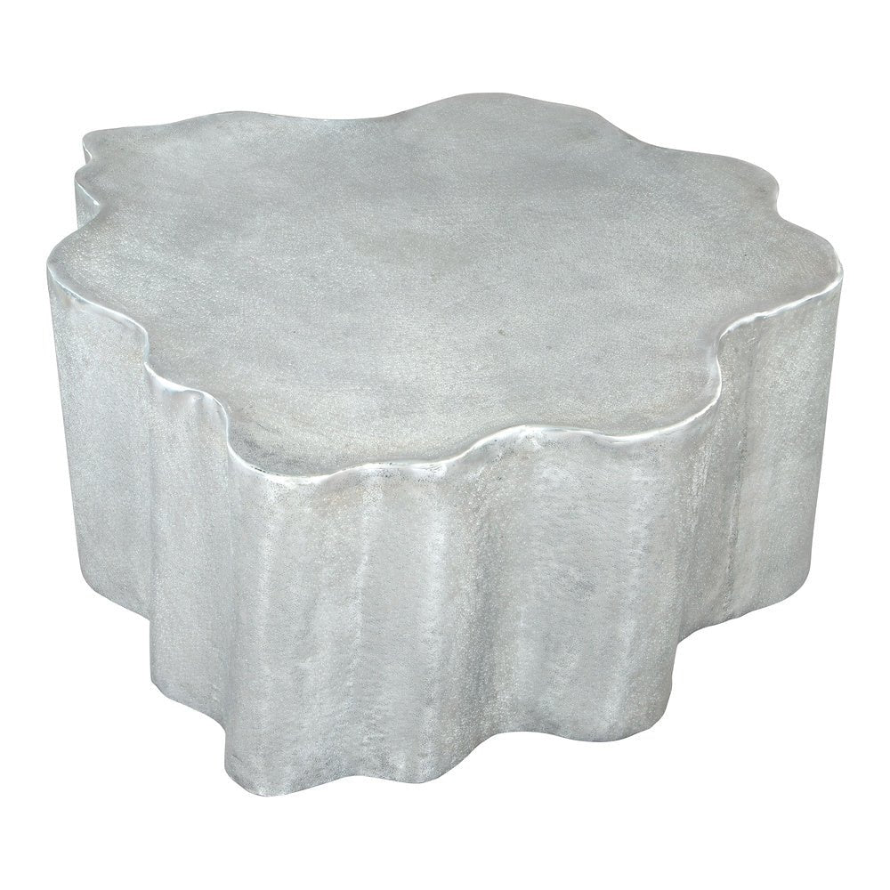 Mesa de Centro para Lounge - ZUO KORTHA - Plata Antigua - Estructura y Cubierta en Aluminio con Recubrimiento en Polvo - 109462 - Zuo - NOGAL BEAT - Mesa Comercial Interior