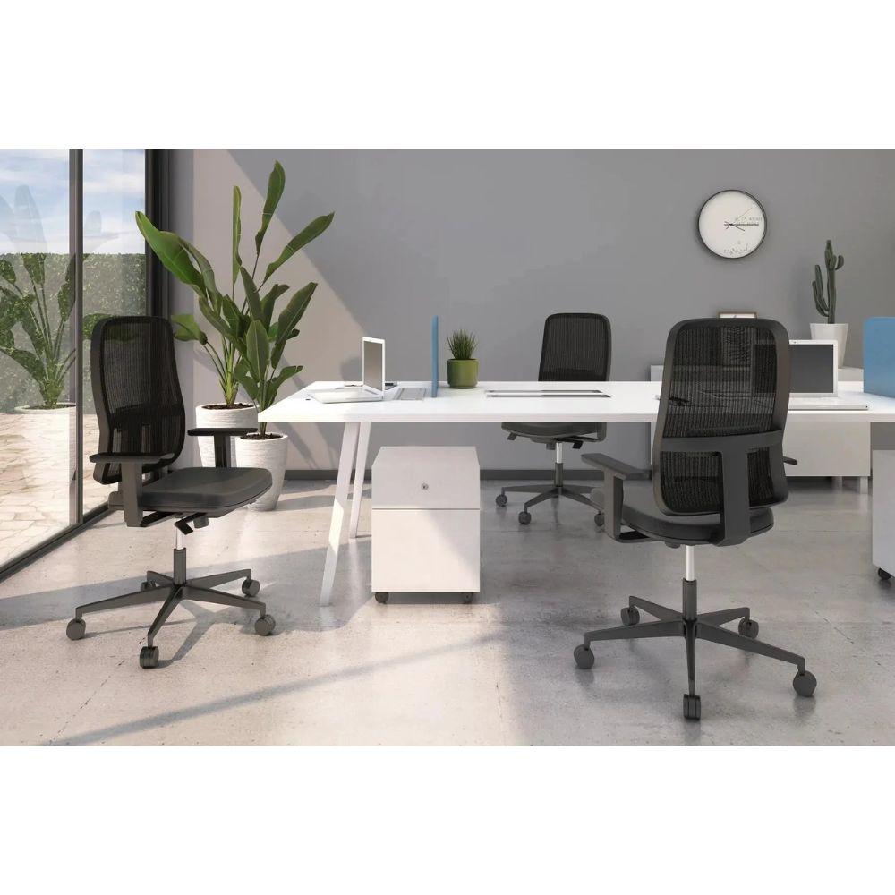 Offiho Black Silla Blaze Ohe-23 Operativa Malla Negra Base Estrella Con Rodajas Uso Interior - OHE-23 - OFFIHO - NOGAL BEAT - Silla para oficina