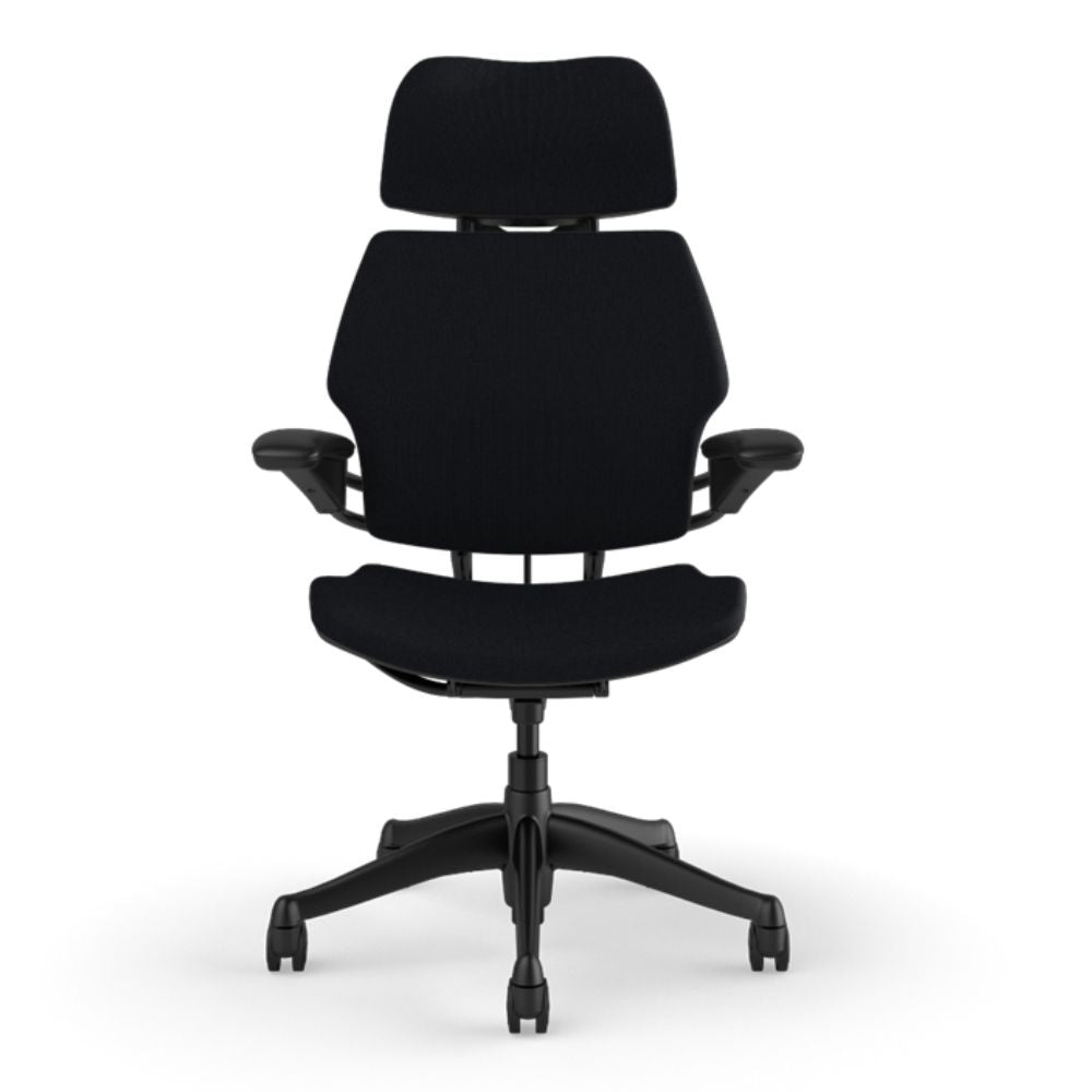 Silla directiva Humanscale Freedom con respaldo y asiento tapizados y brazos sincronizados